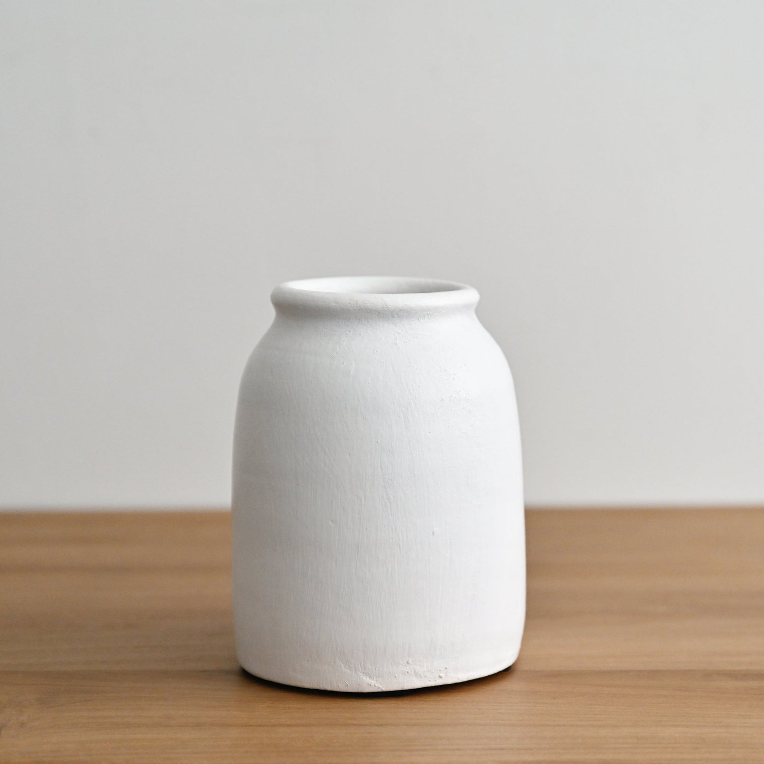 Zahra Terracotta Vase - White