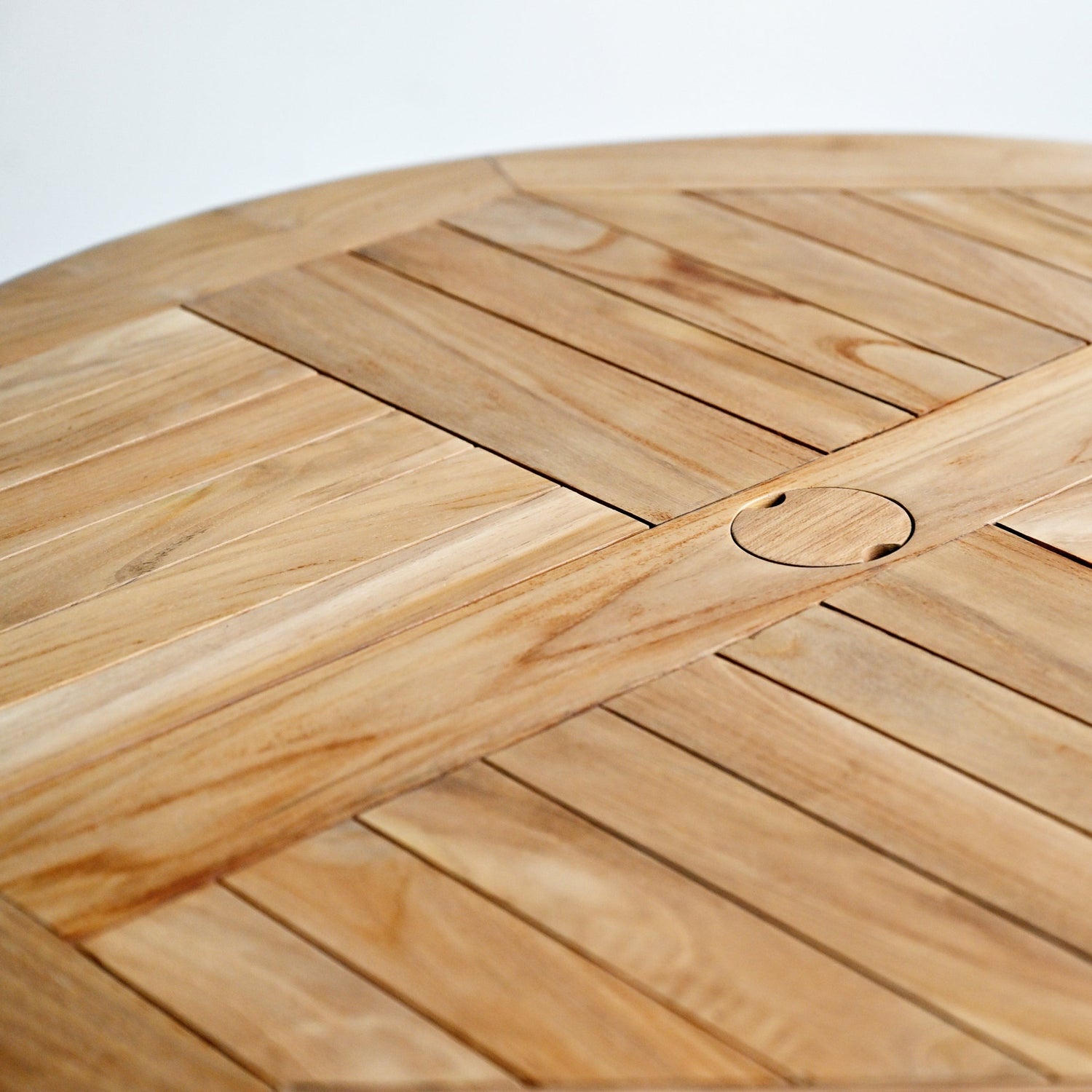 Round Outdoor Teak Folding Table