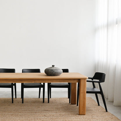 Tari Dining Table