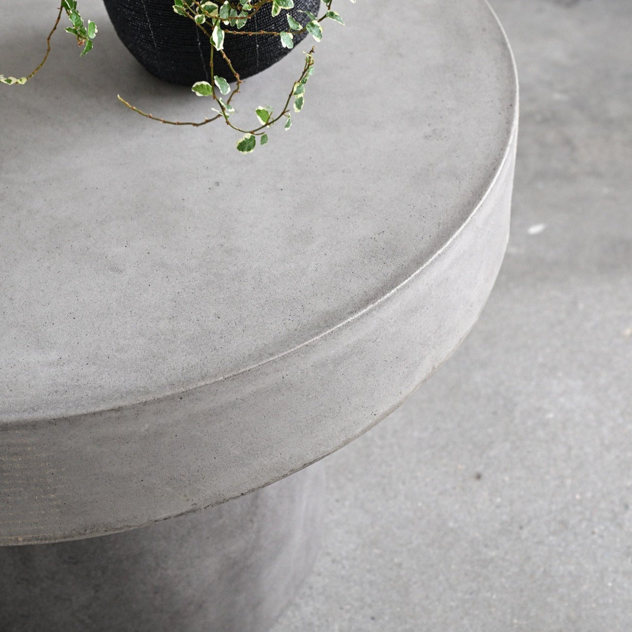 Pedestal Concrete Coffee Table - Grey