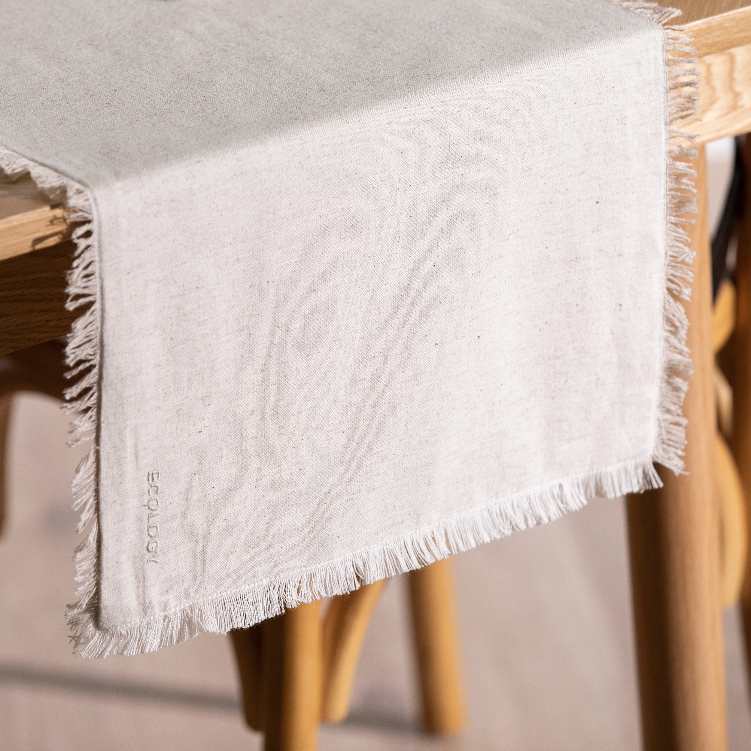 Fray Flax Runner