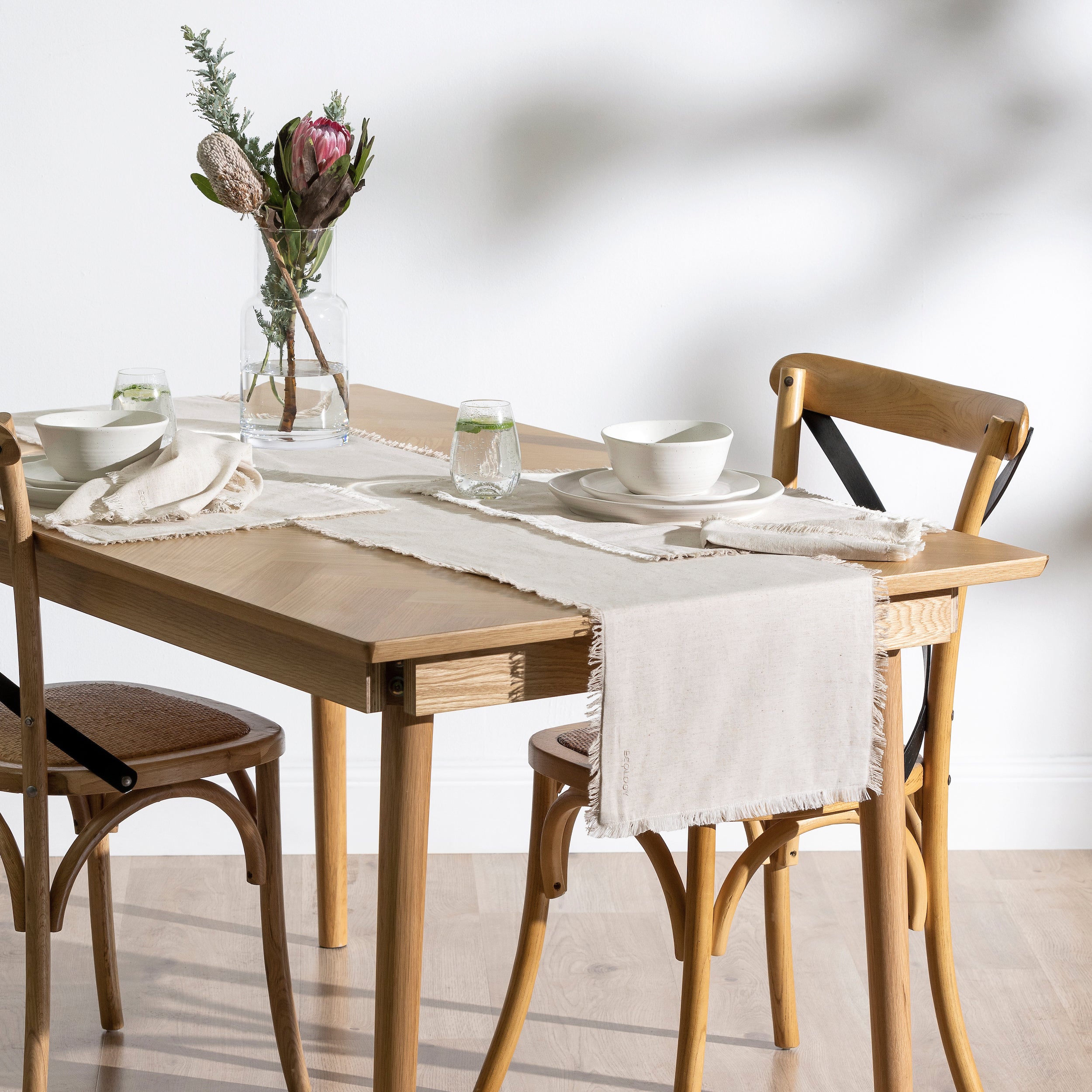Fray Flax Runner