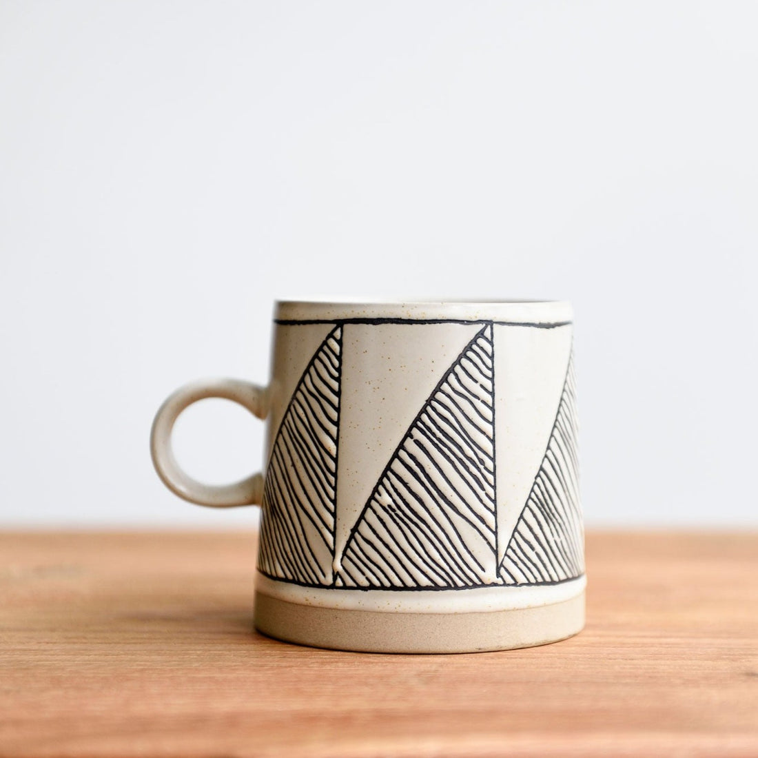 Eliana Mug by Bloomingville