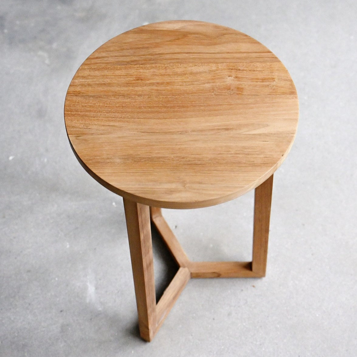 Lanai Round Side Table