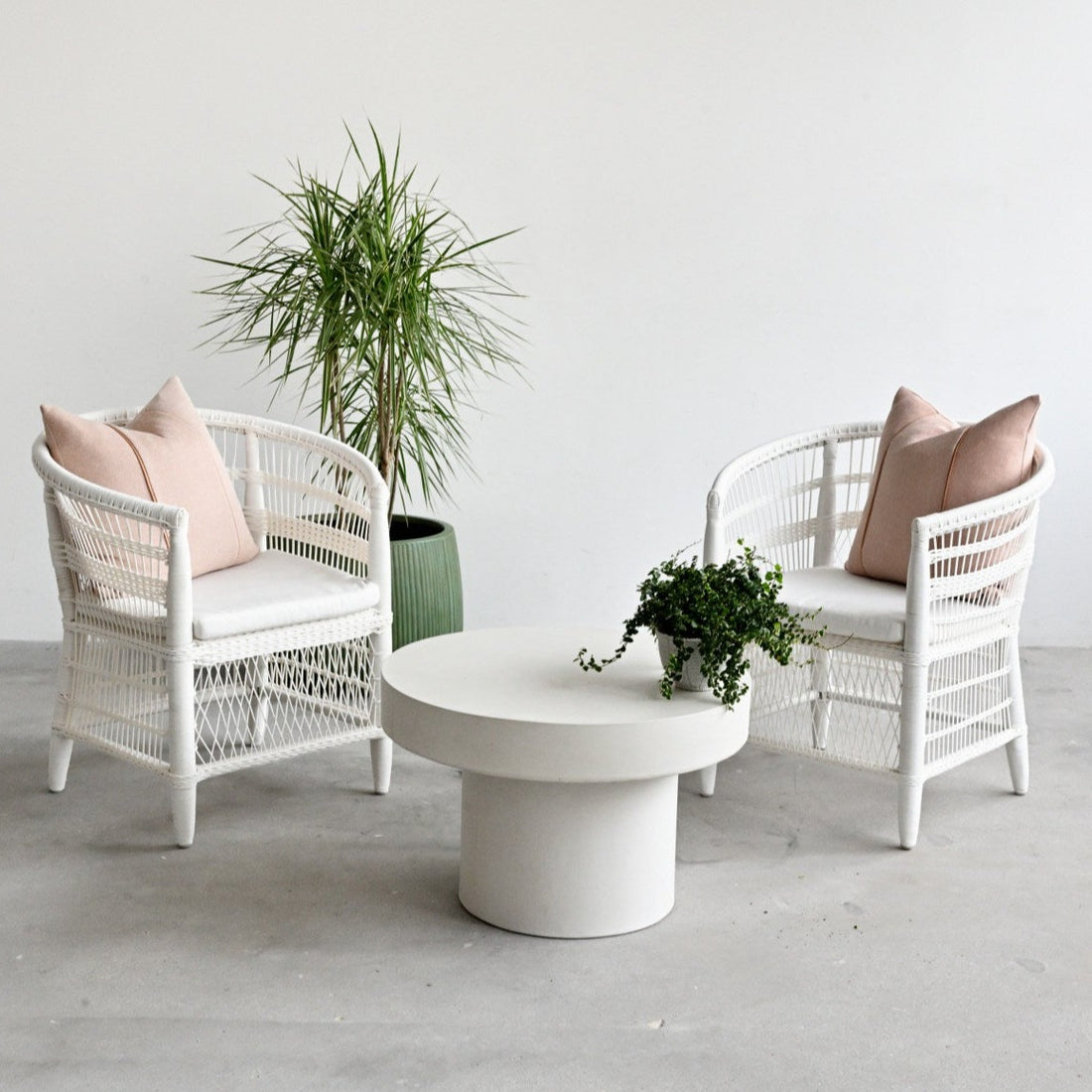 Outdoor Malawi Arm Chair - White