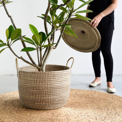 Saigon Seagrass Basket with lid from Vietnam