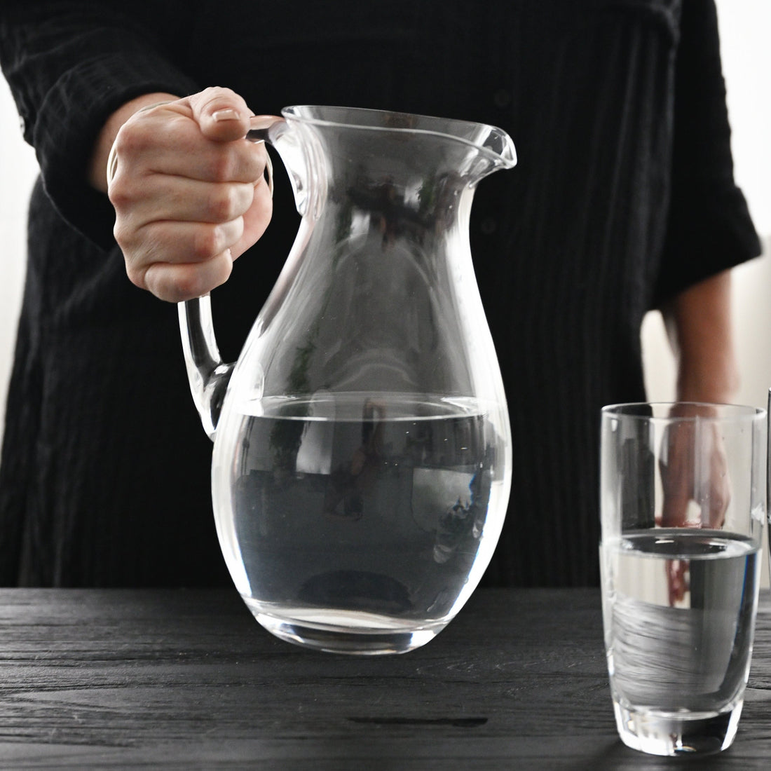 Salut Jug Belly