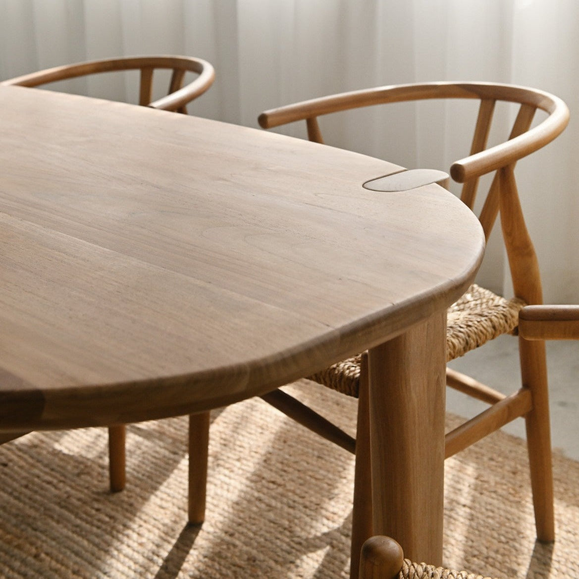 Seneng Dining Table