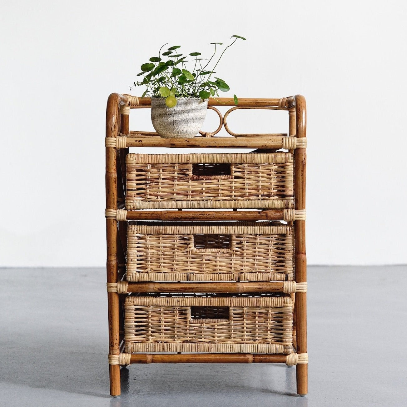 Bungalow 3 Drawers Cabinet