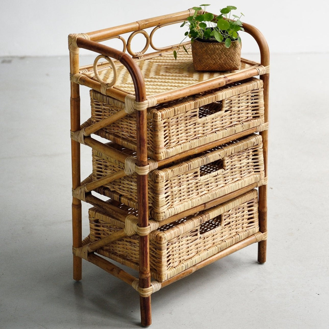 Bungalow 3 Drawers Cabinet