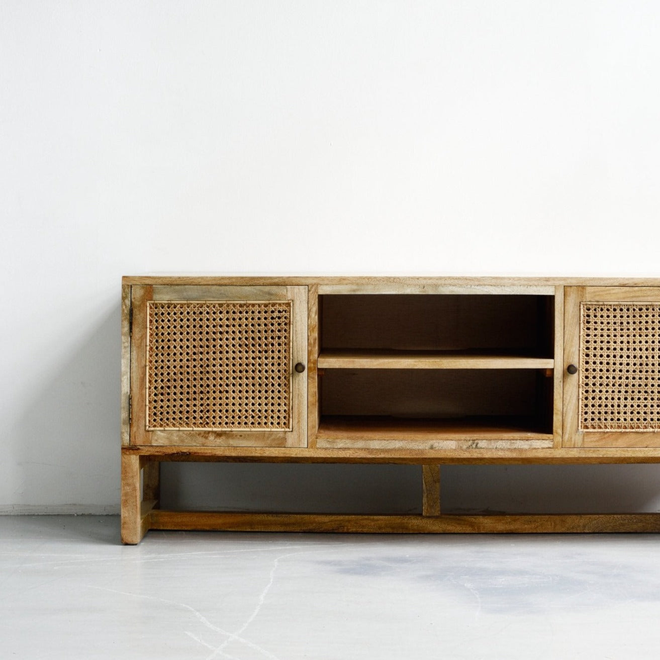 Gili TV Cabinet - 140cm - Furniture