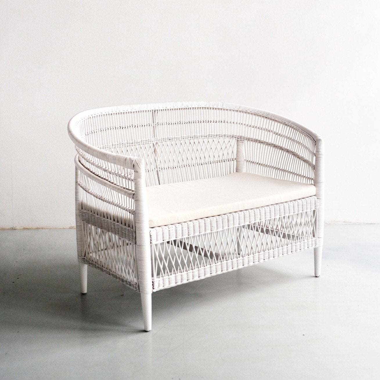 Malawi Sofa - White - Sofa - Furniture