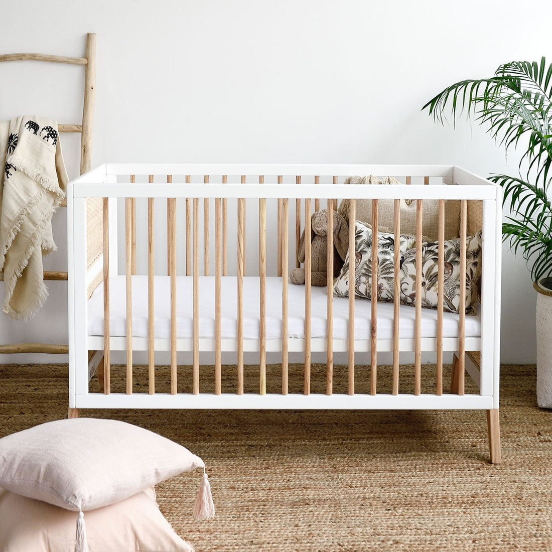 Marelia Baby Bed - White