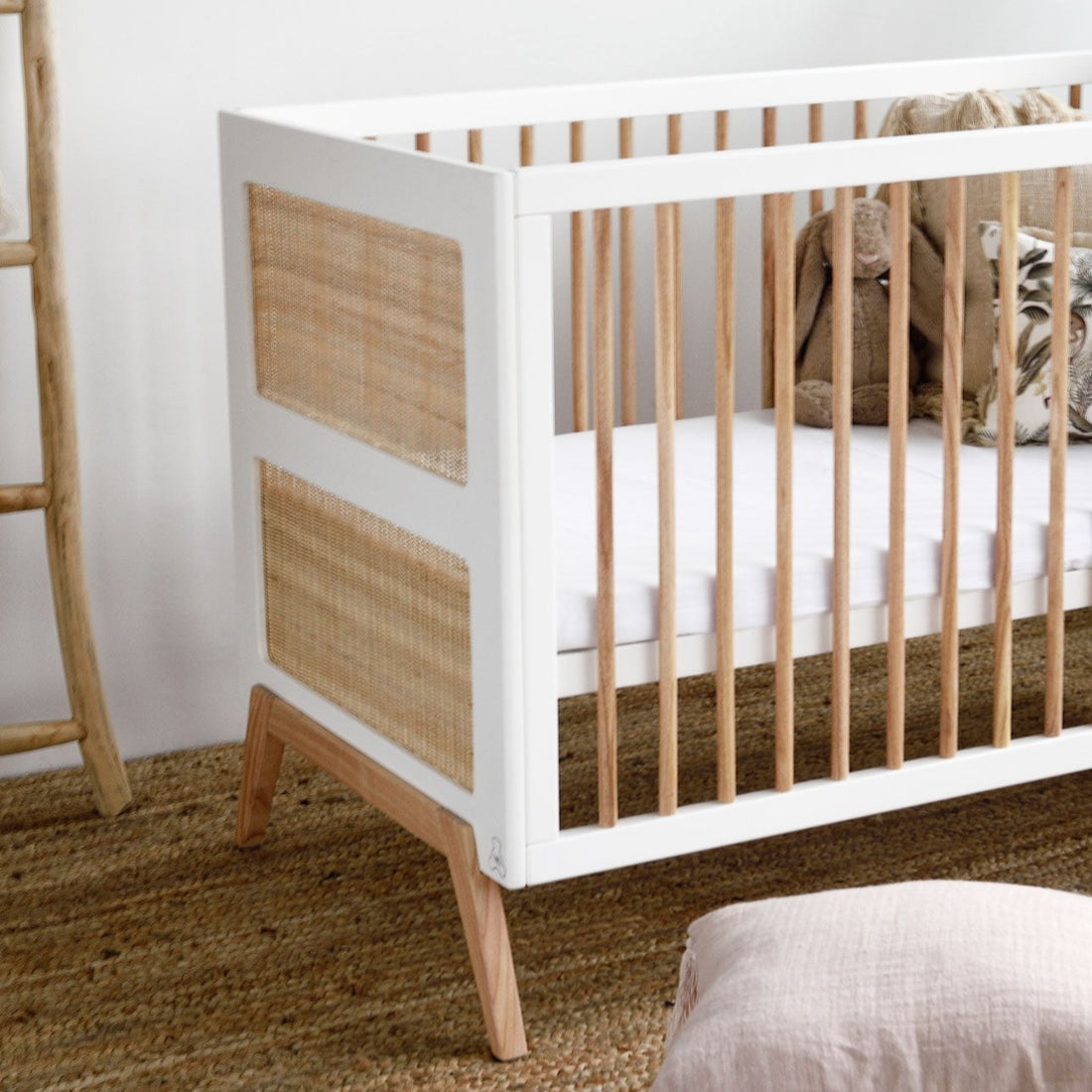 Marelia Baby Bed - White