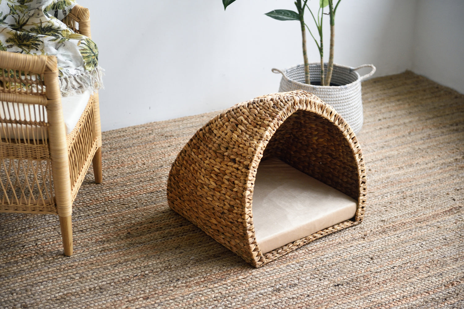 Pyramid Pet Bed