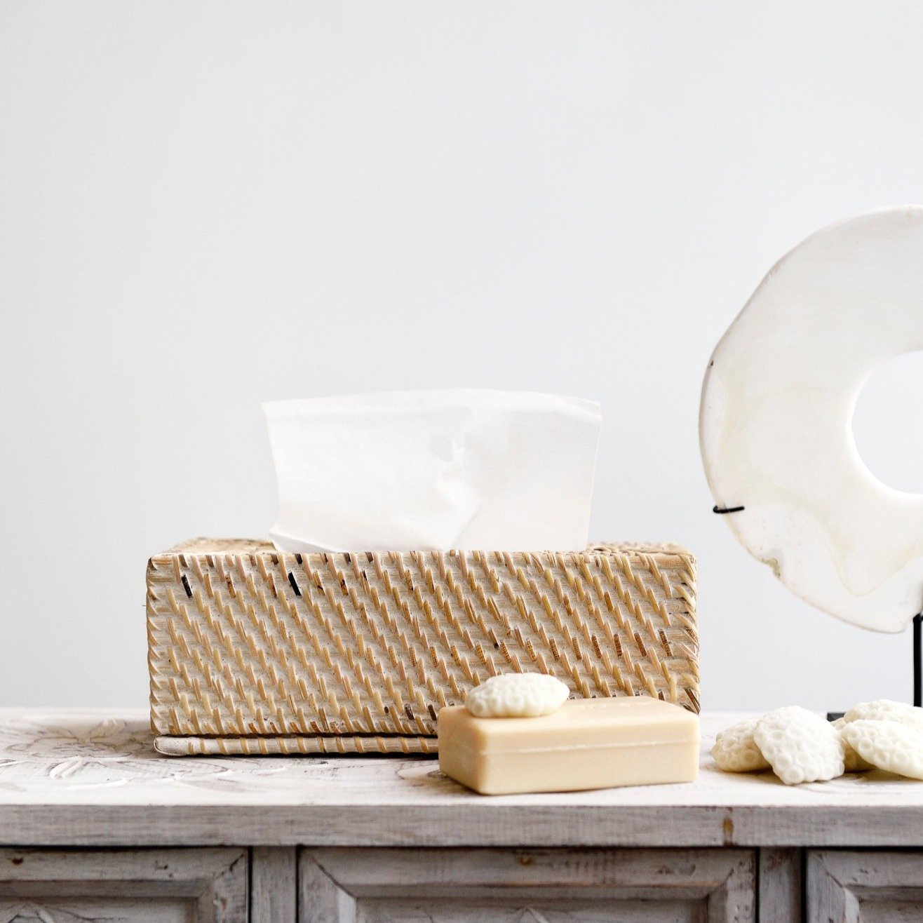 Rattan Tissue Box - white wash - Decor