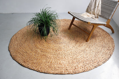 Island Living Water hyacinth Circle Rug